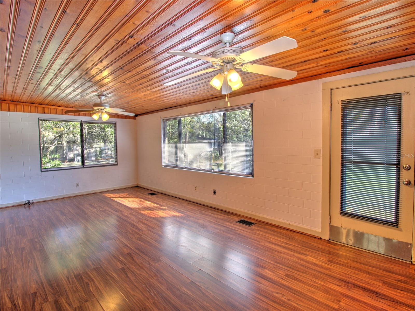 Image 33 of 52 For 1022 11th Avenue