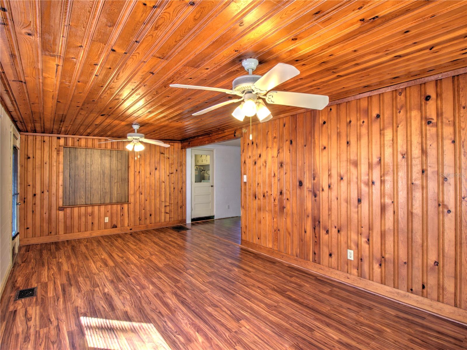 Image 34 of 52 For 1022 11th Avenue
