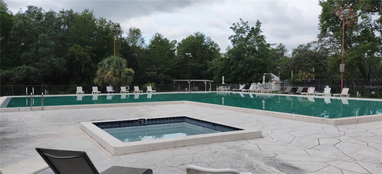 Listing photo id 15 for 2 Foxglove Court