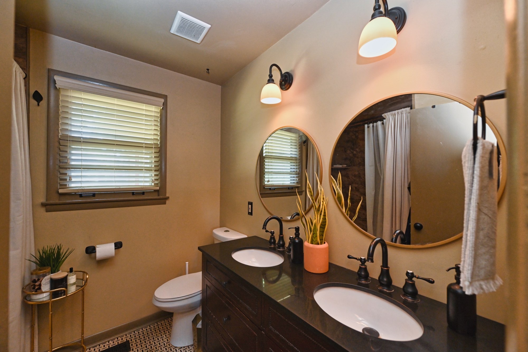 Image 16 of 25 For 4 Cyclamen Court