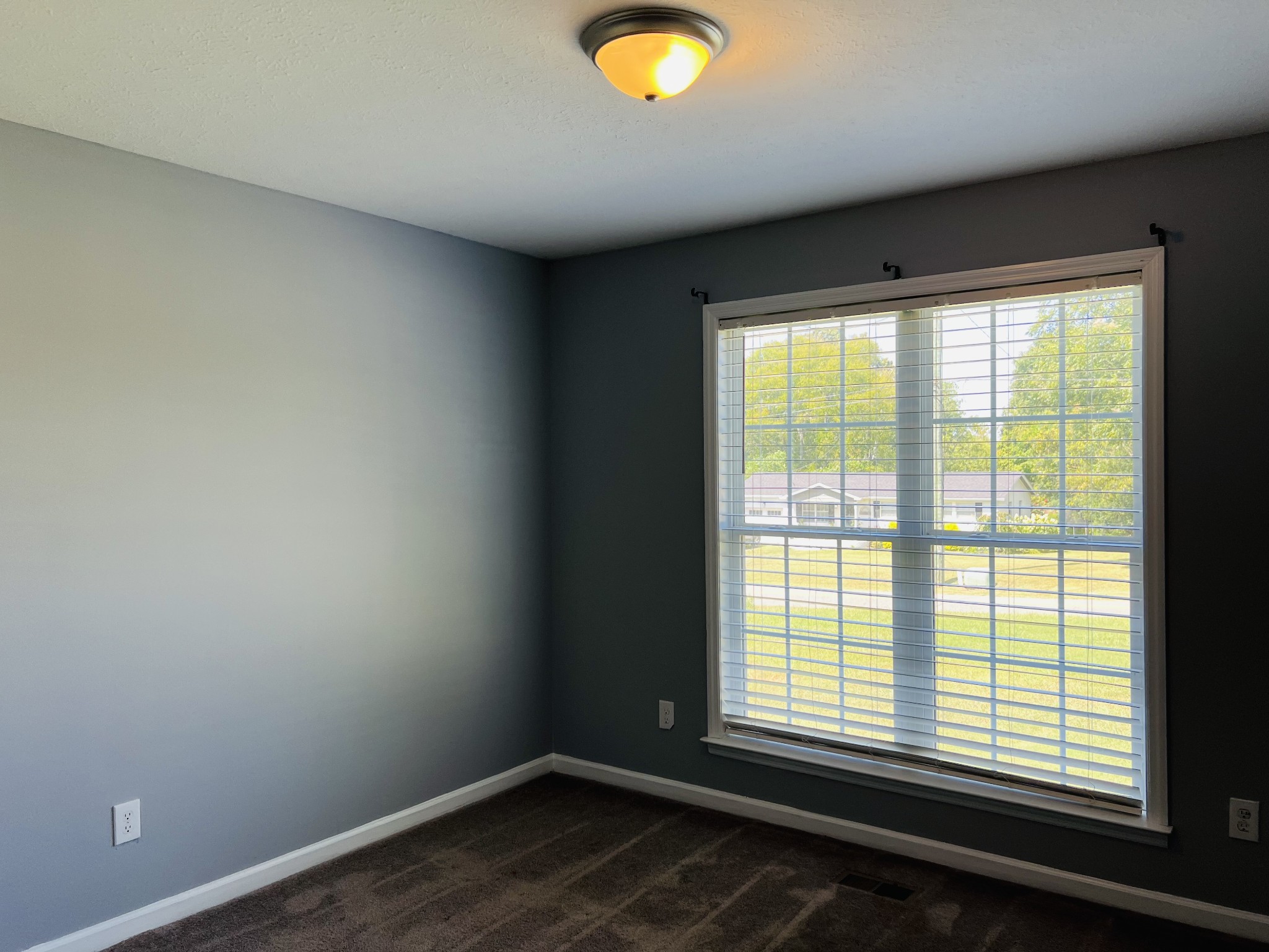 Image 12 of 50 For 11267 51st Avenue