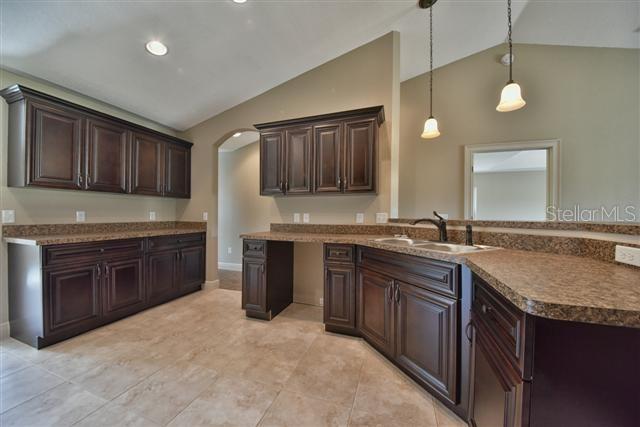 Image 5 of 25 For 17509 18th Avenue Road