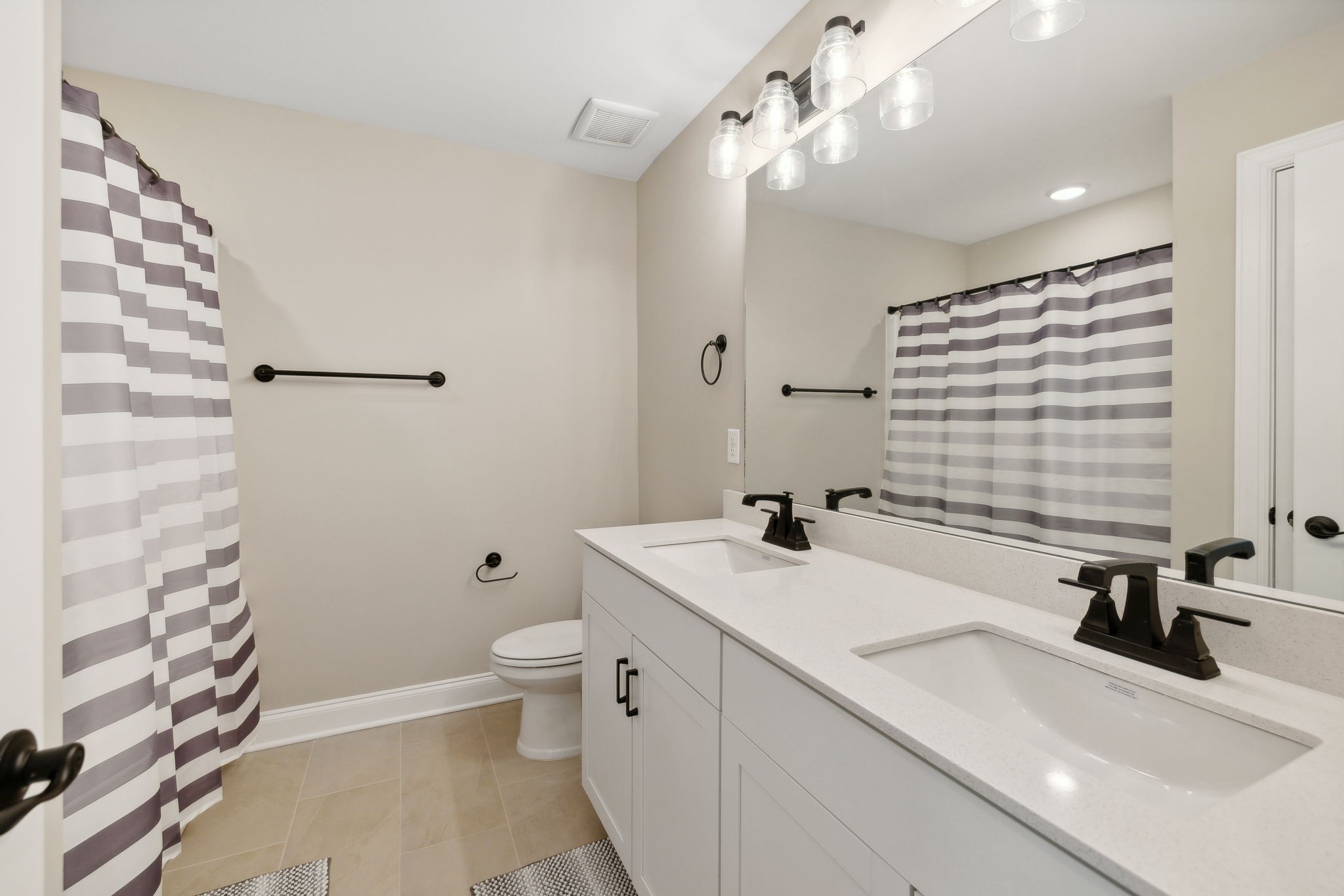 Image 16 of 23 For 9222 104th Terrace