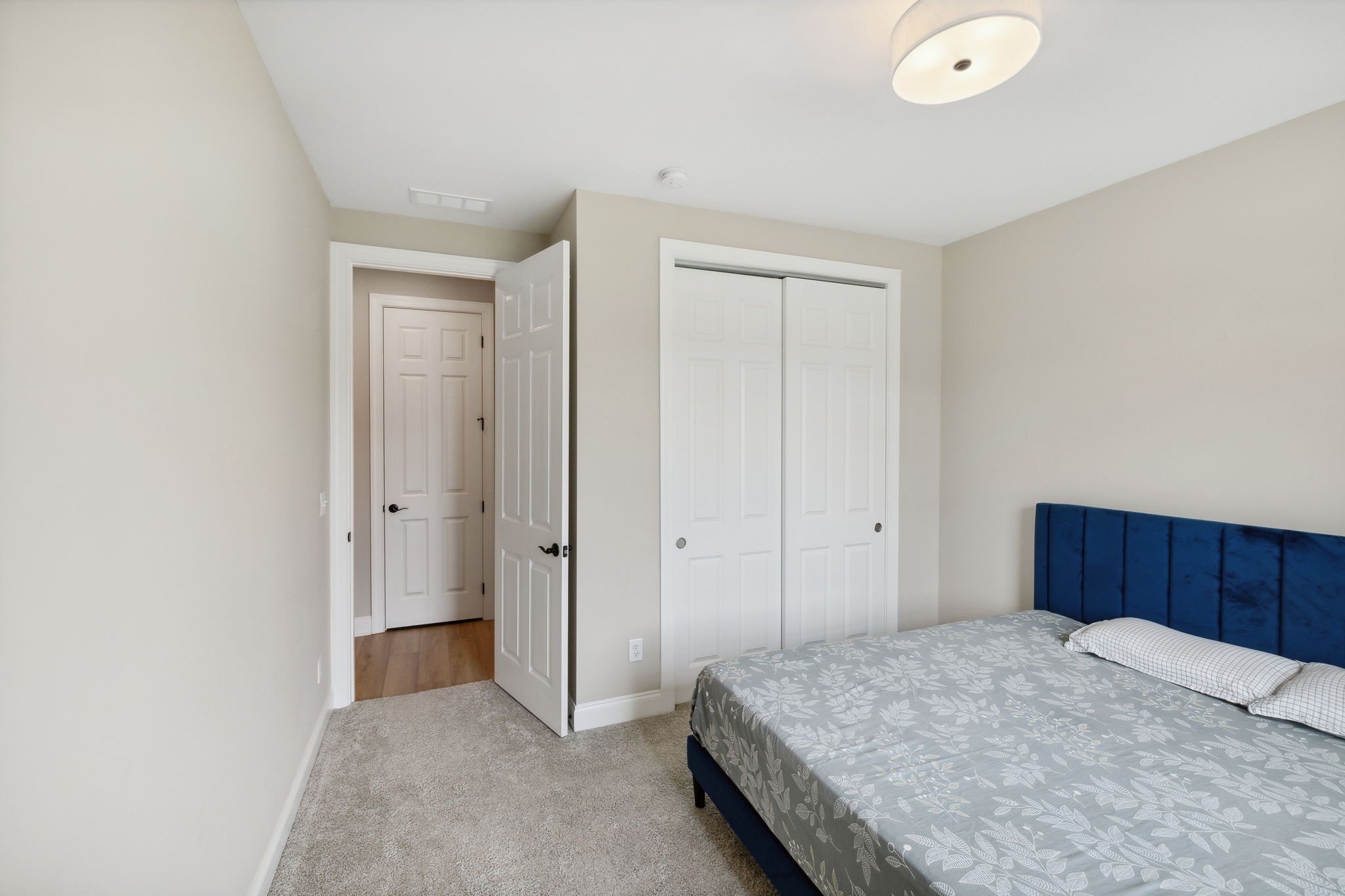Image 5 of 23 For 9222 104th Terrace