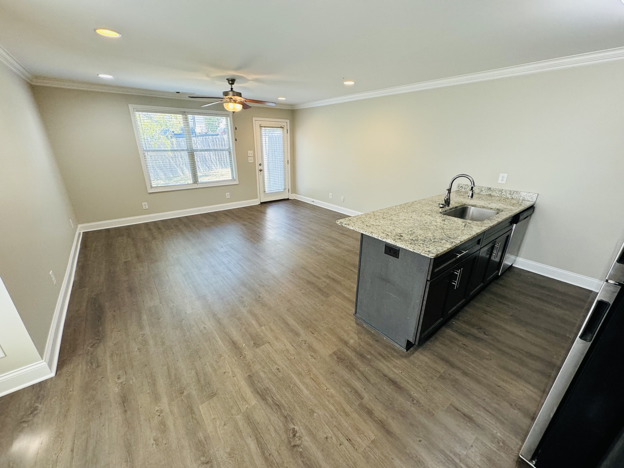 Image 4 of 5 For Annette Avenue