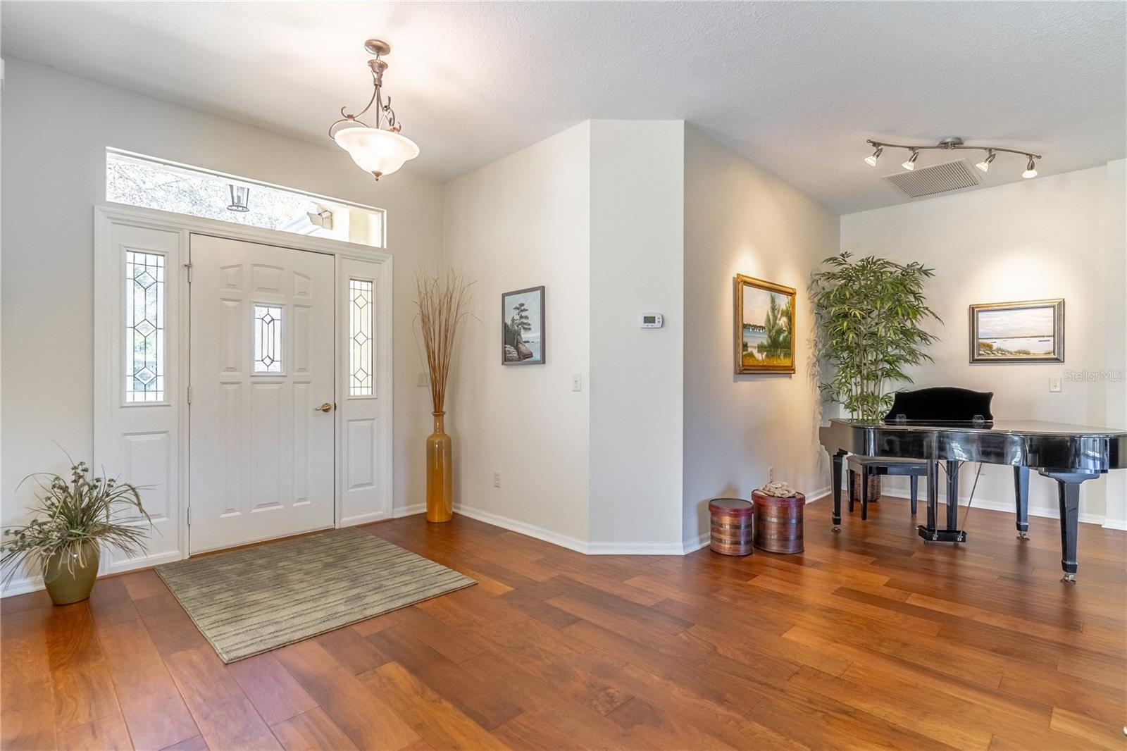 Image 10 of 49 For 9458 93rd Loop
