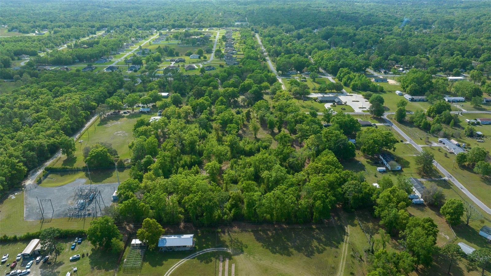 Image 9 of 40 For  7th Street 