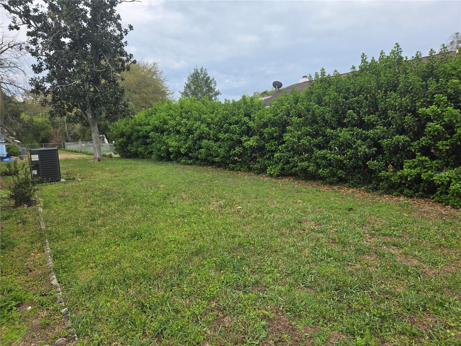 Image 8 of 28 For 10040 98th Avenue