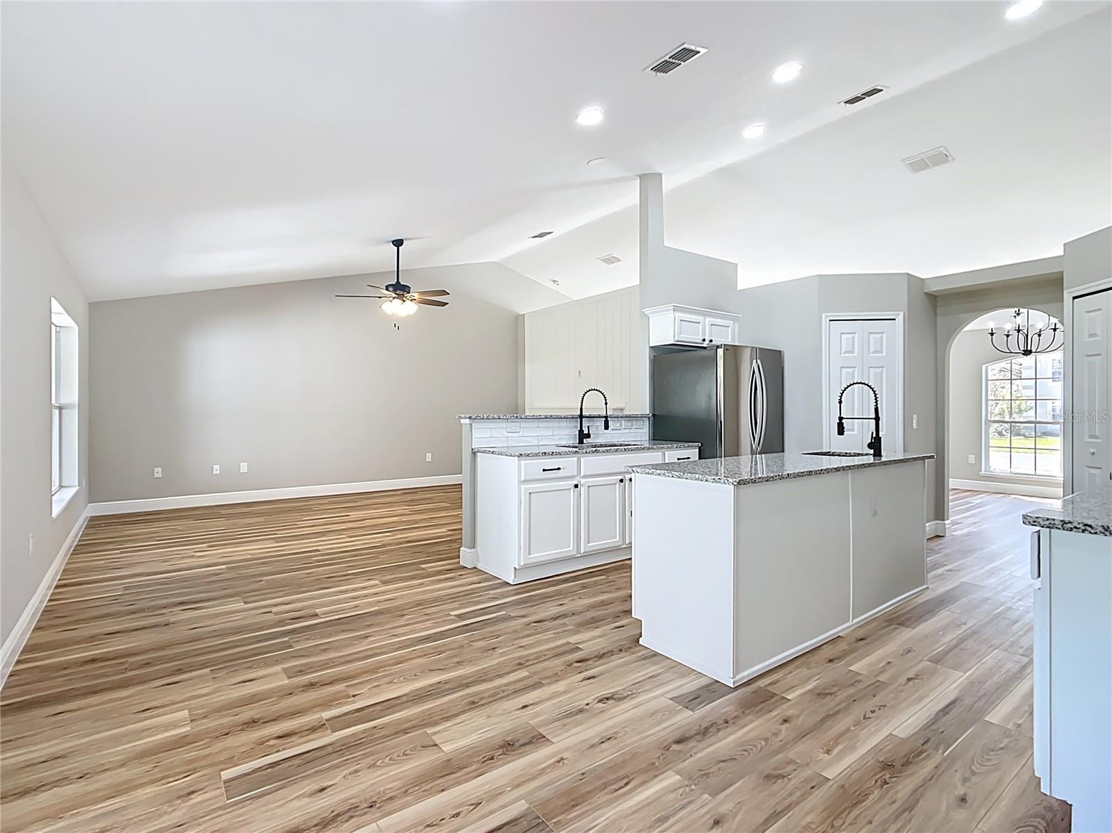 Image 14 of 61 For 4541 30th Street