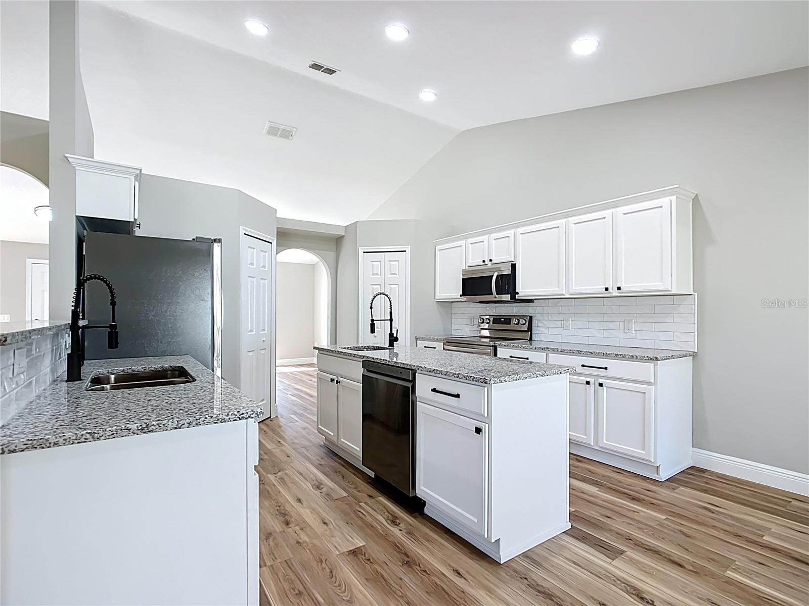 Image 15 of 61 For 4541 30th Street