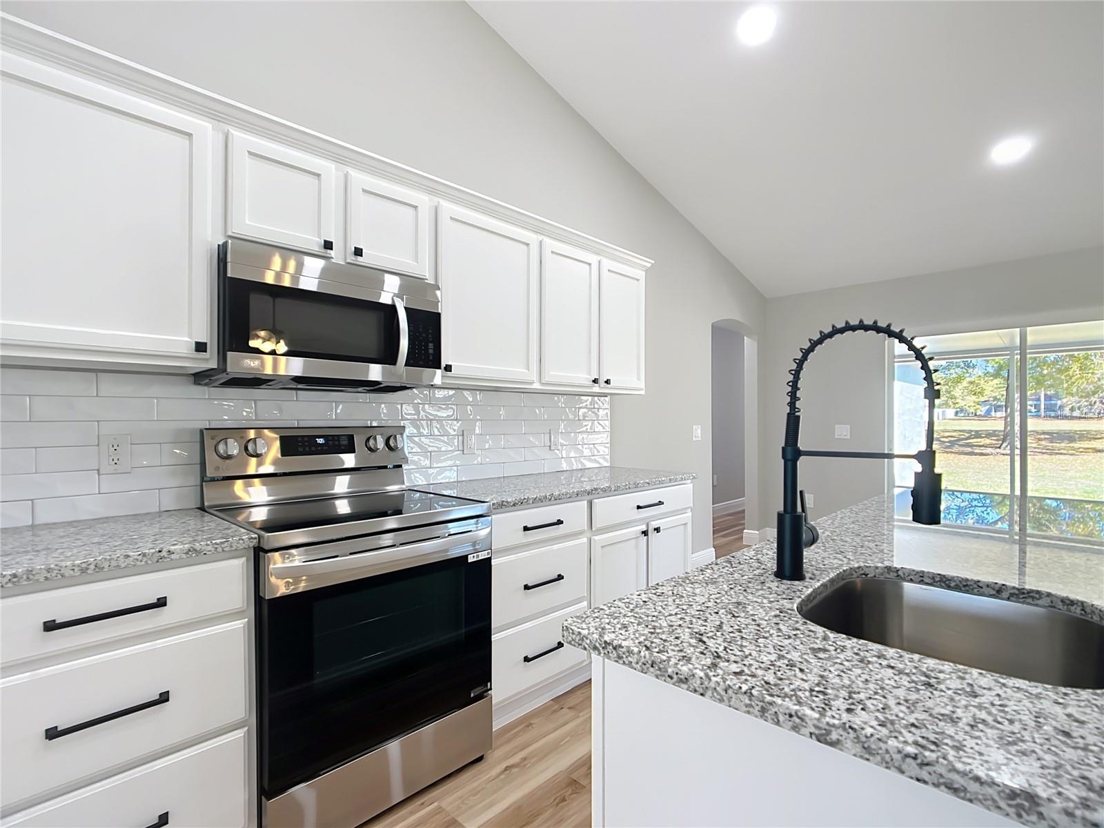 Image 18 of 61 For 4541 30th Street