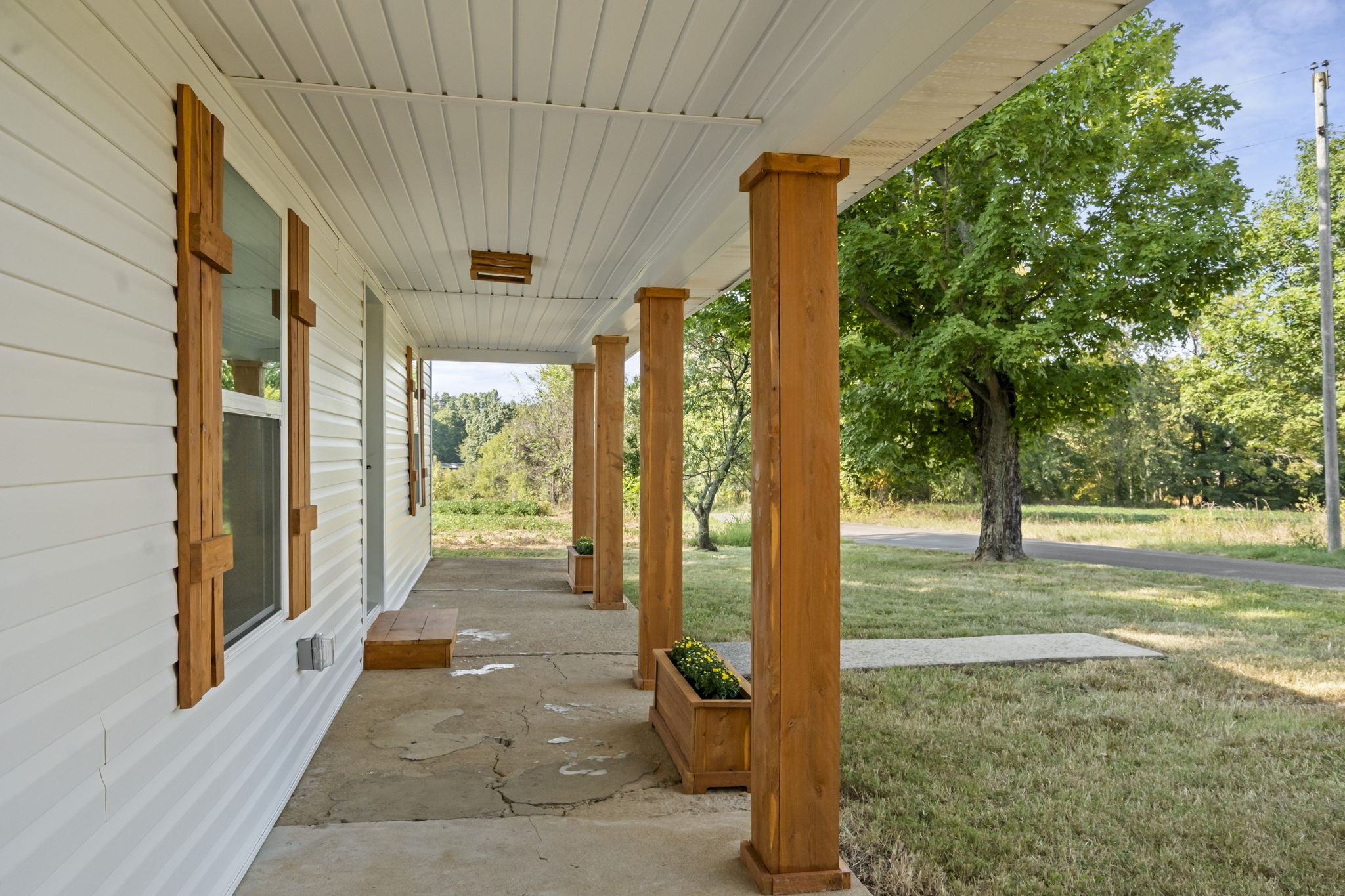 Image 5 of 5 For  Lloyd Drive 