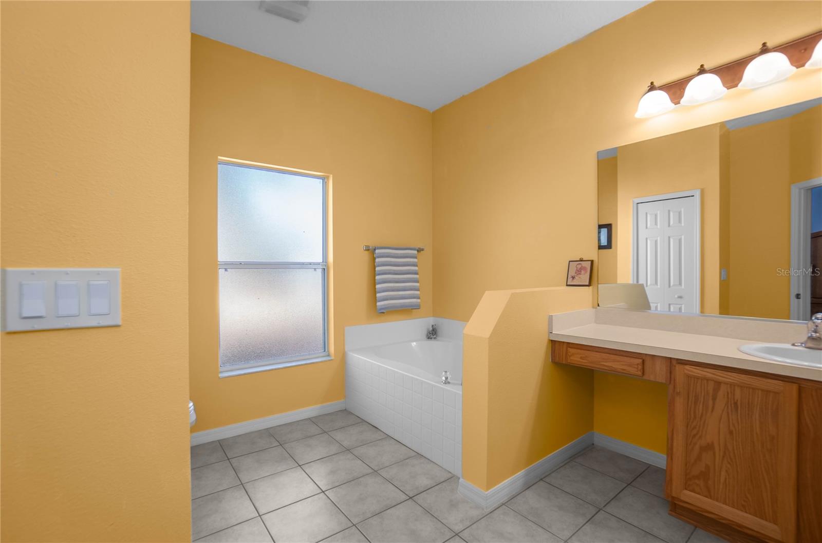 Listing photo id 19 for 8564 Spartan Drive