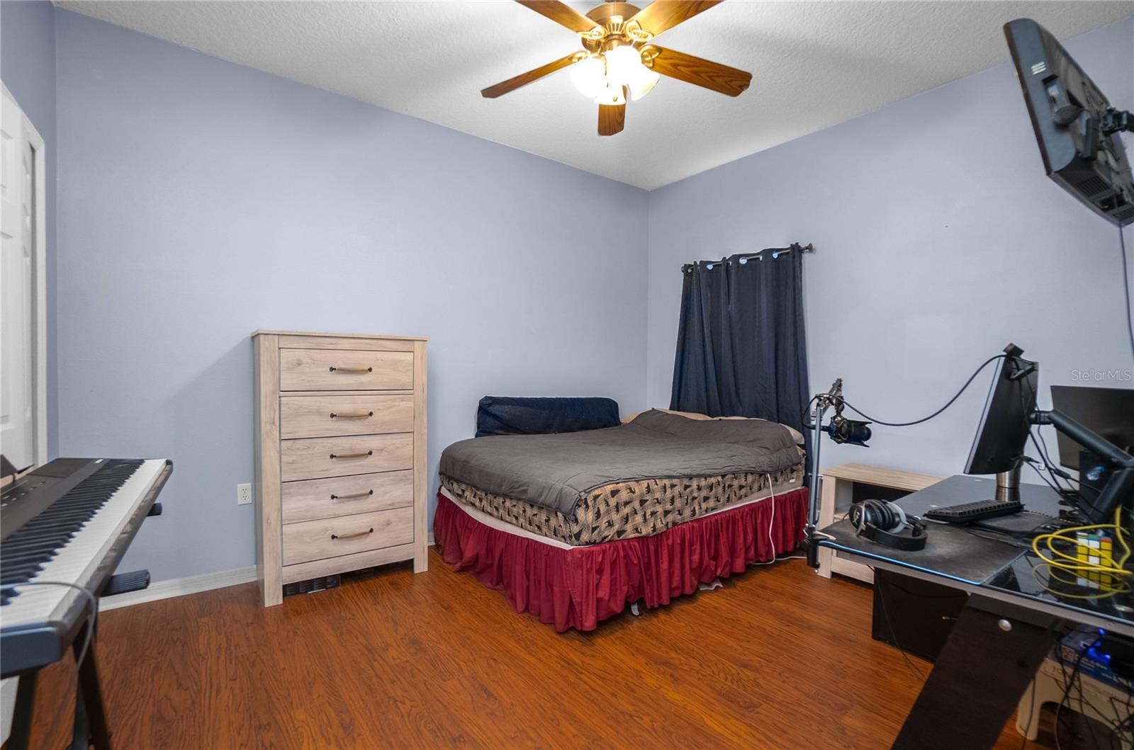 Listing photo id 24 for 8564 Spartan Drive