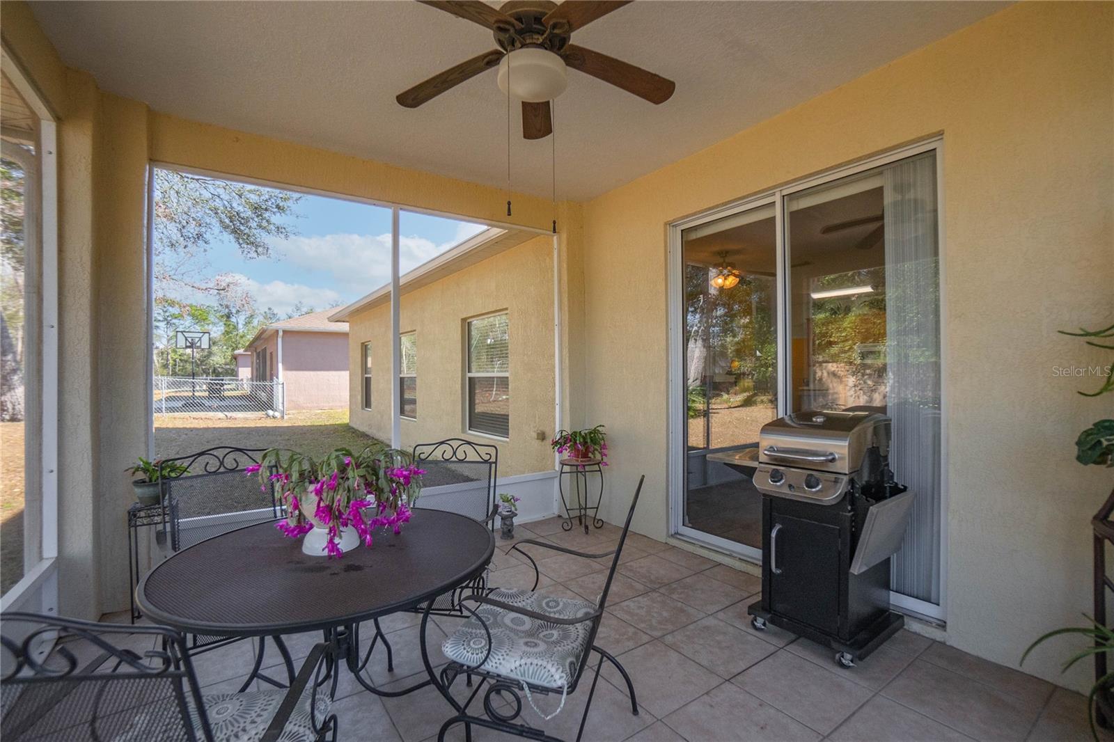 Listing photo id 29 for 8564 Spartan Drive