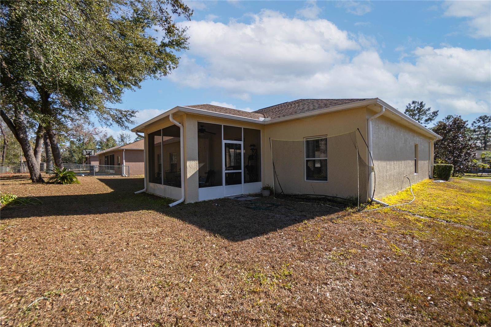 Listing photo id 30 for 8564 Spartan Drive