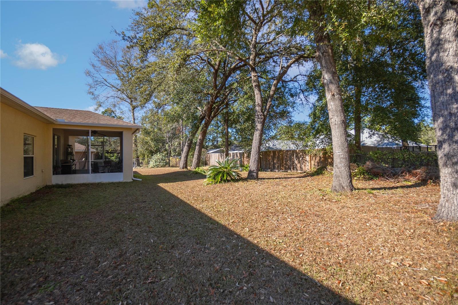 Listing photo id 32 for 8564 Spartan Drive
