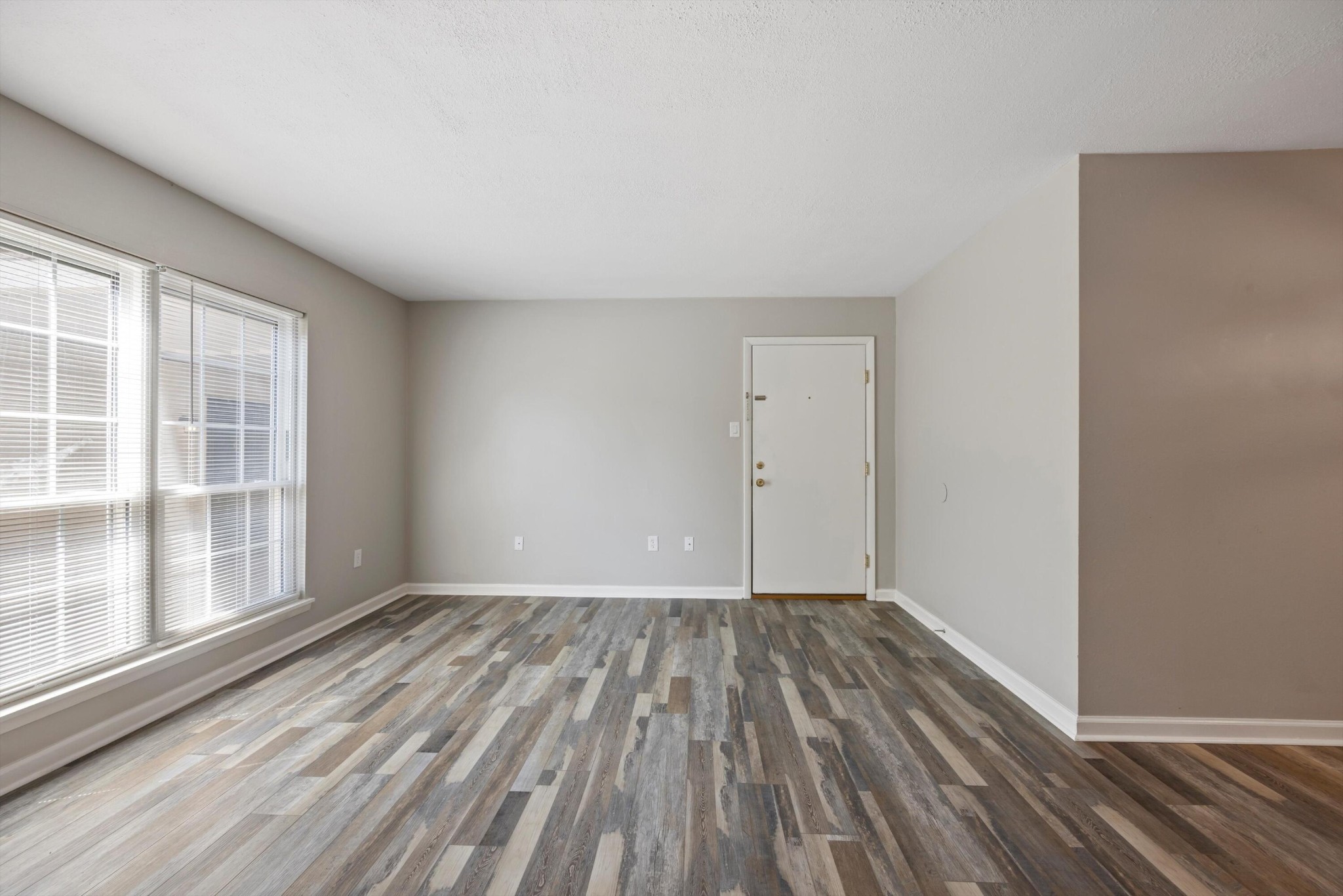 Image 2 of 29 For 4755 39th Street Road