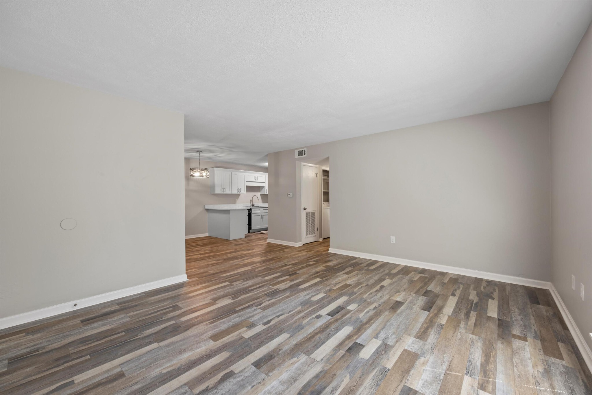 Image 3 of 29 For 4755 39th Street Road