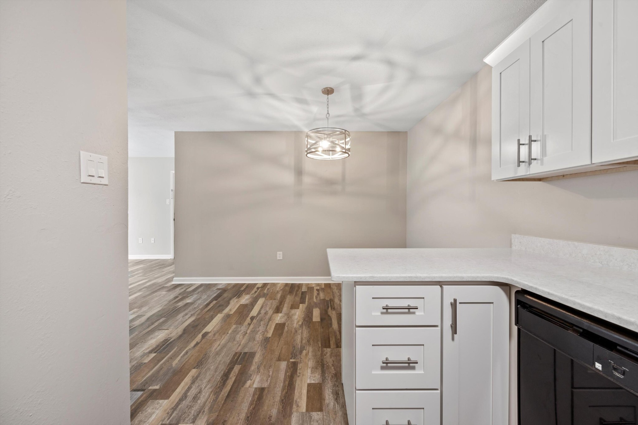 Image 6 of 29 For 4755 39th Street Road