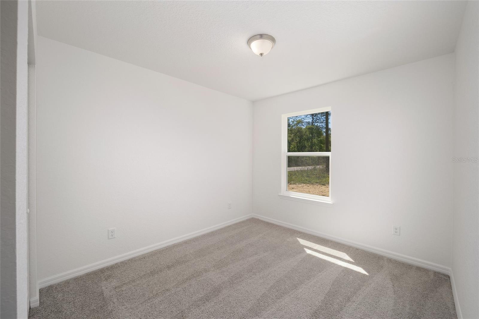 Image 15 of 22 For 24146 Foxglove Lane