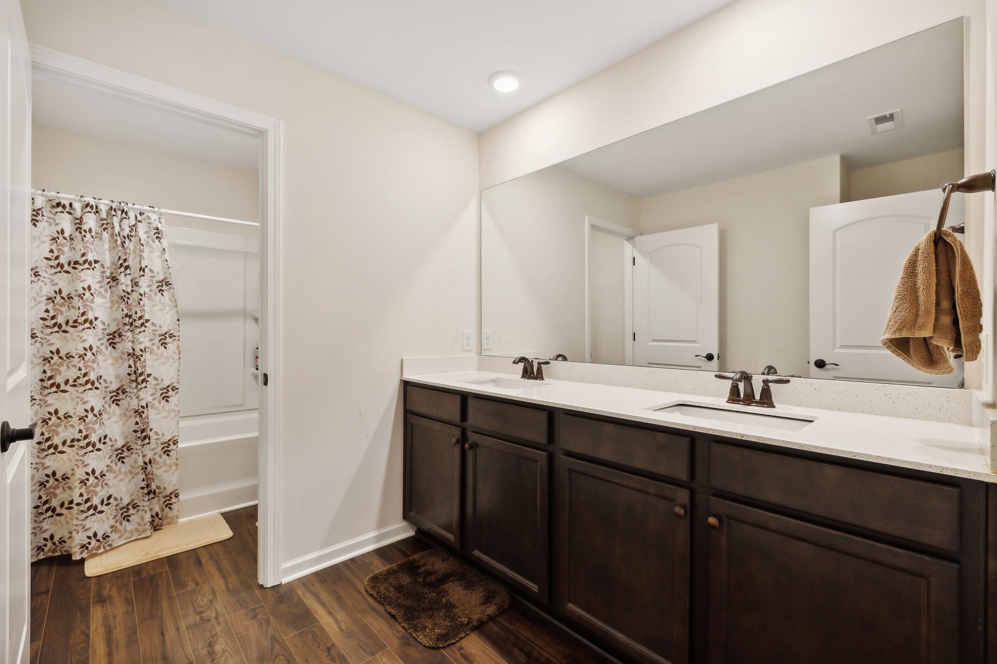 Image 21 of 62 For 4311 18th Avenue