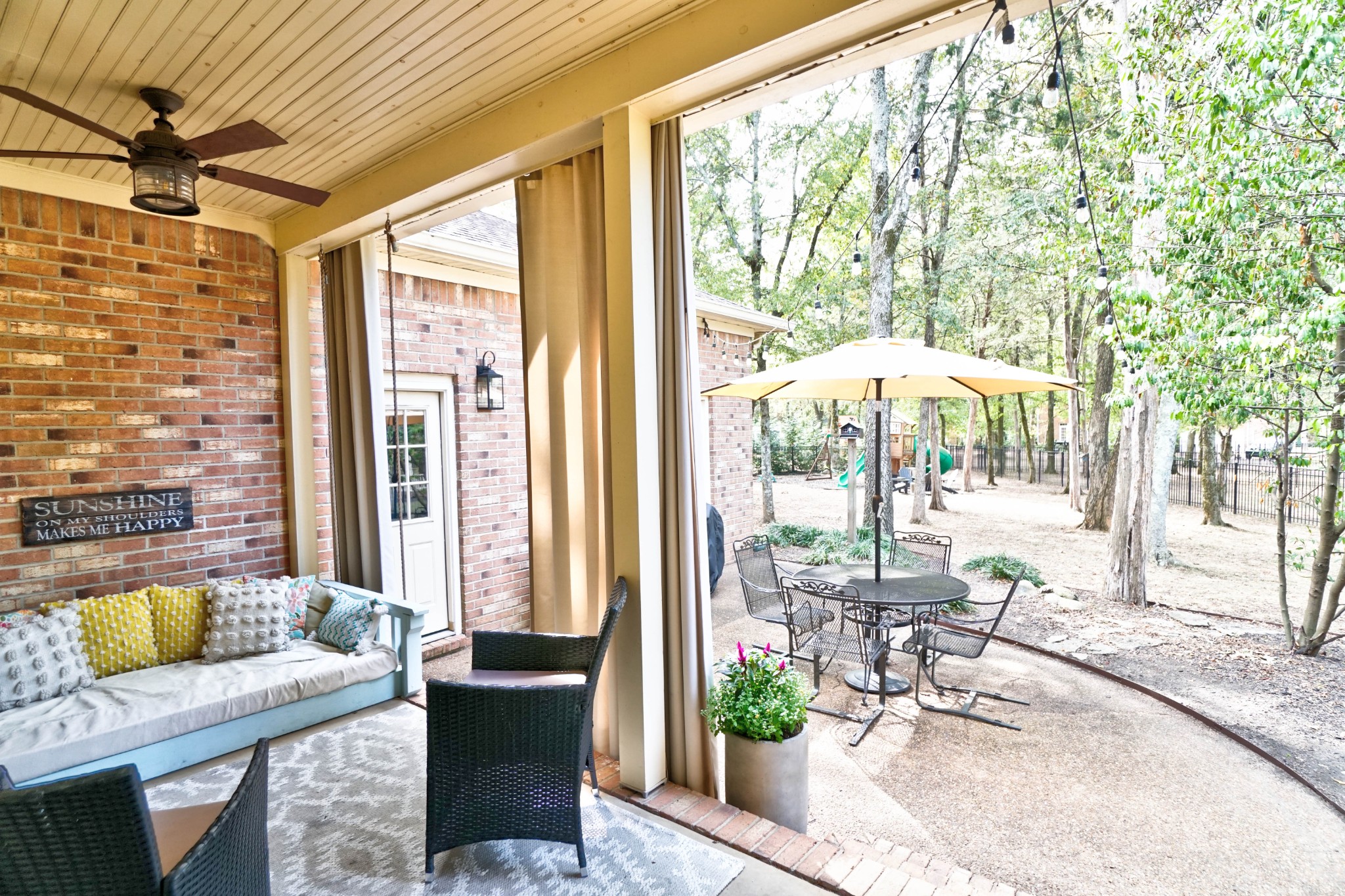 Listing photo id 24 for 2243 Kings Cove Point