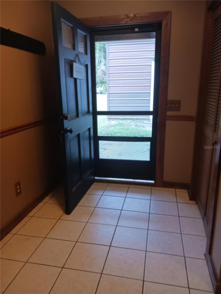 Listing photo id 30 for 10851 195th Street