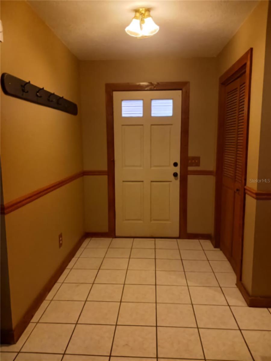 Listing photo id 31 for 10851 195th Street