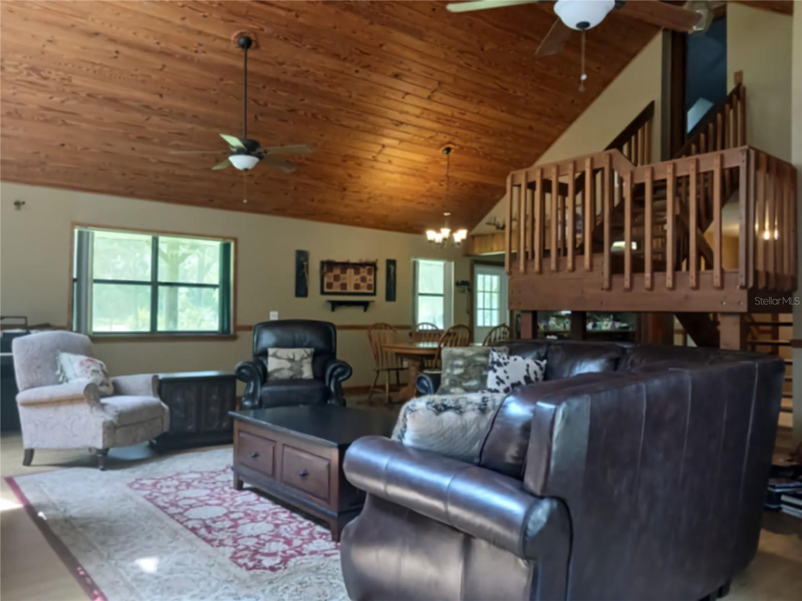 Listing photo id 35 for 10851 195th Street