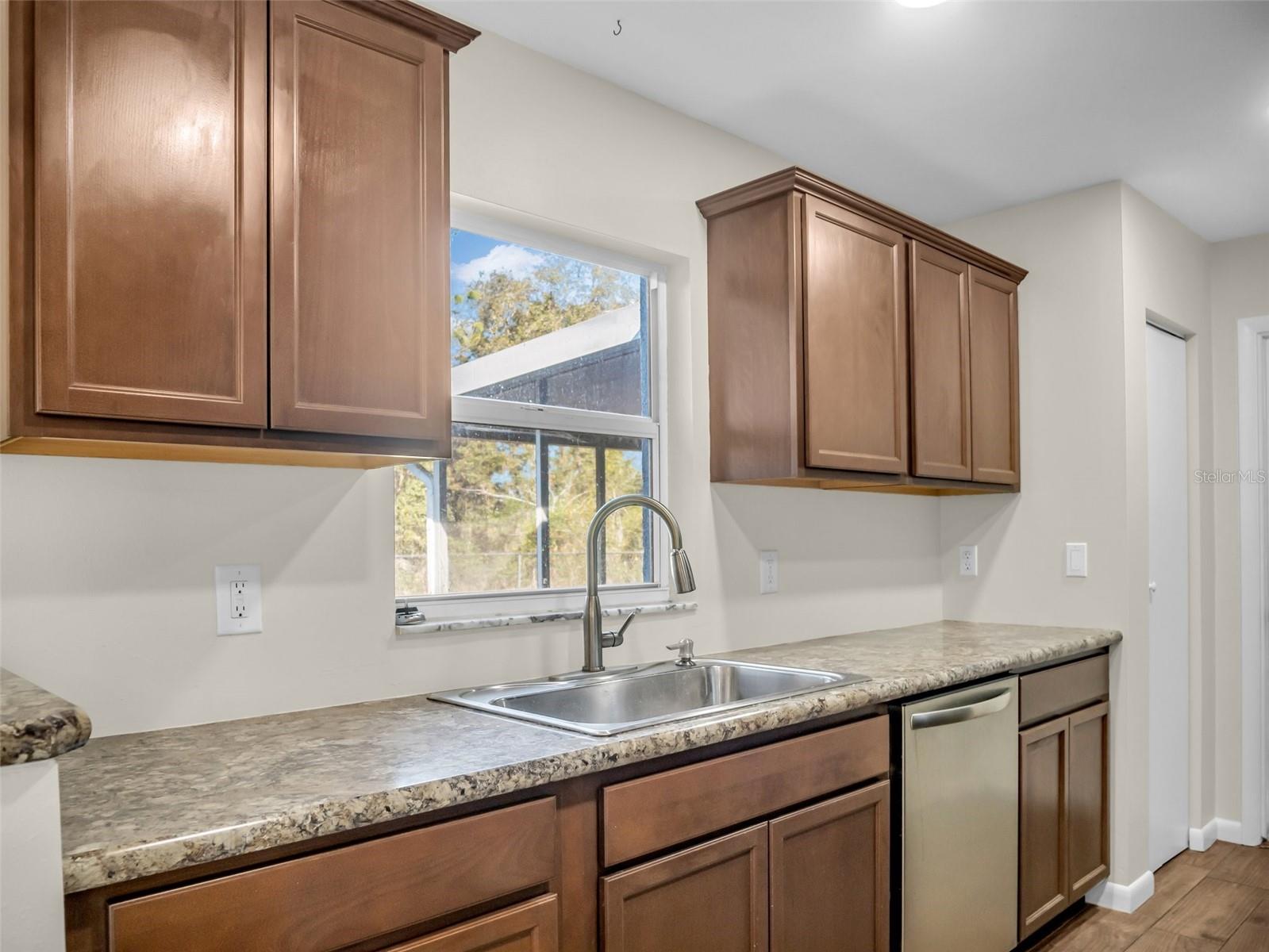 Listing photo id 9 for 10966 Trigger Terrace