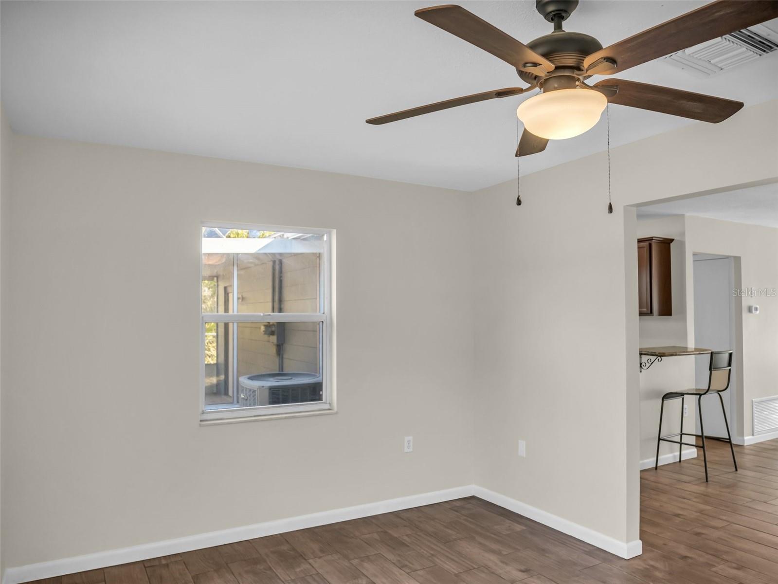 Listing photo id 13 for 10966 Trigger Terrace