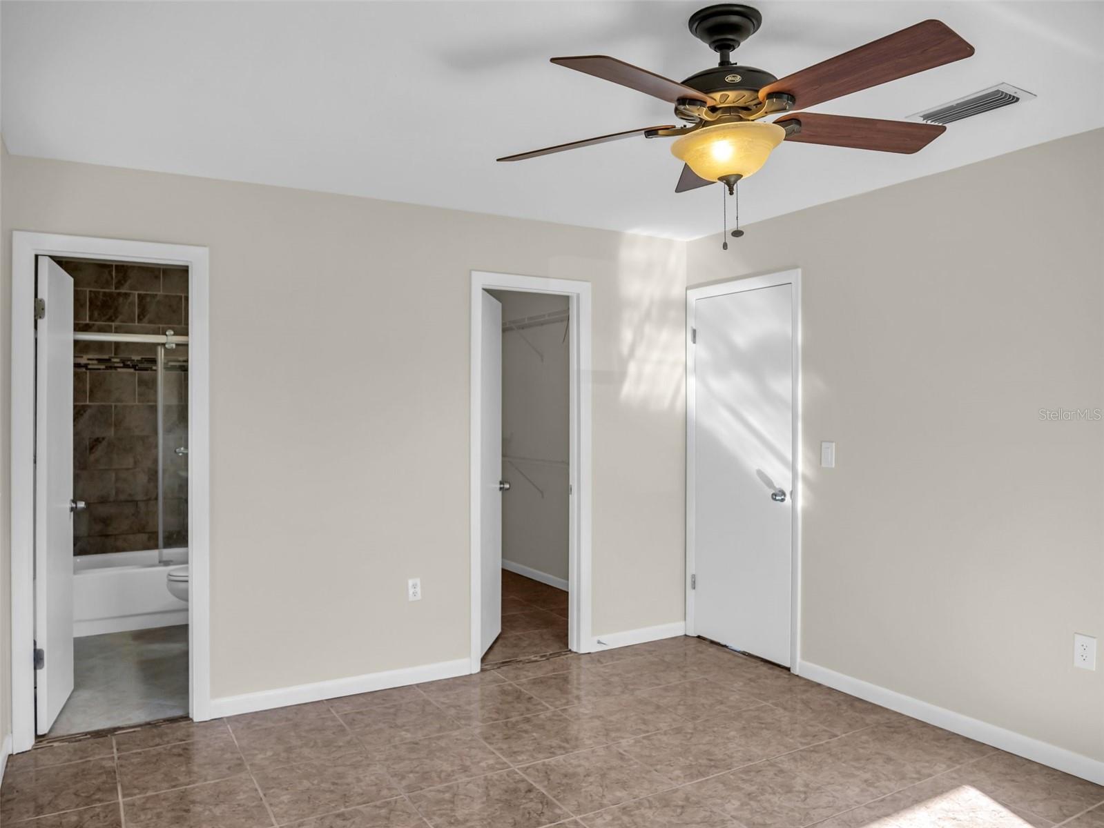 Listing photo id 16 for 10966 Trigger Terrace