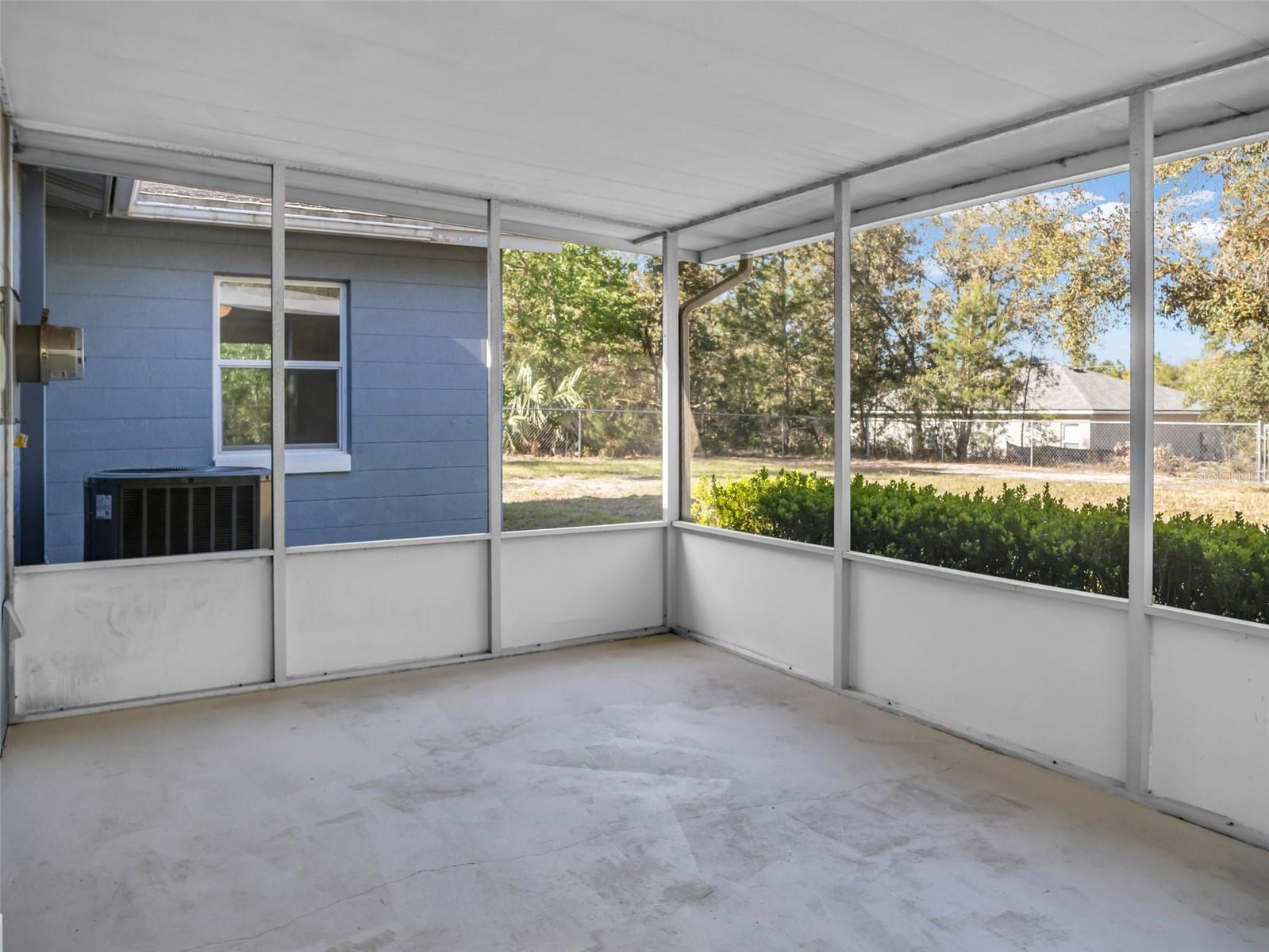 Listing photo id 32 for 10966 Trigger Terrace