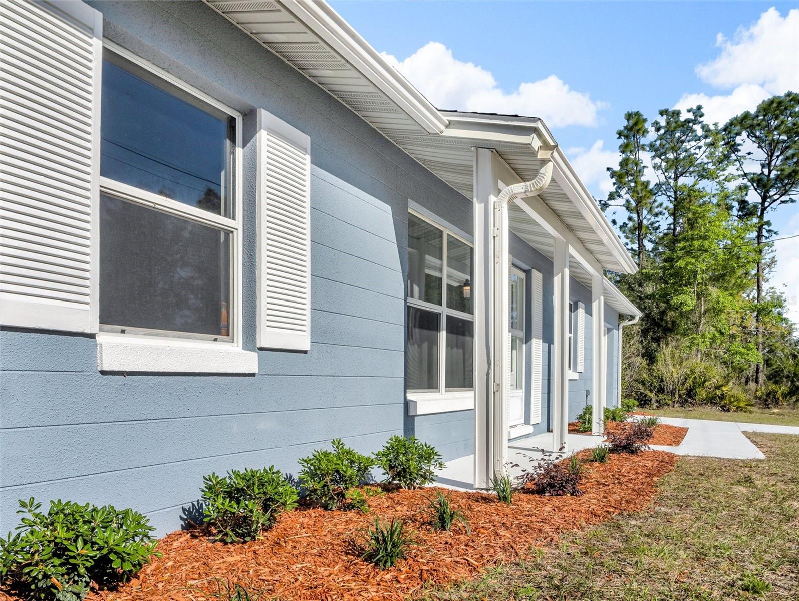 Listing photo id 3 for 10966 Trigger Terrace