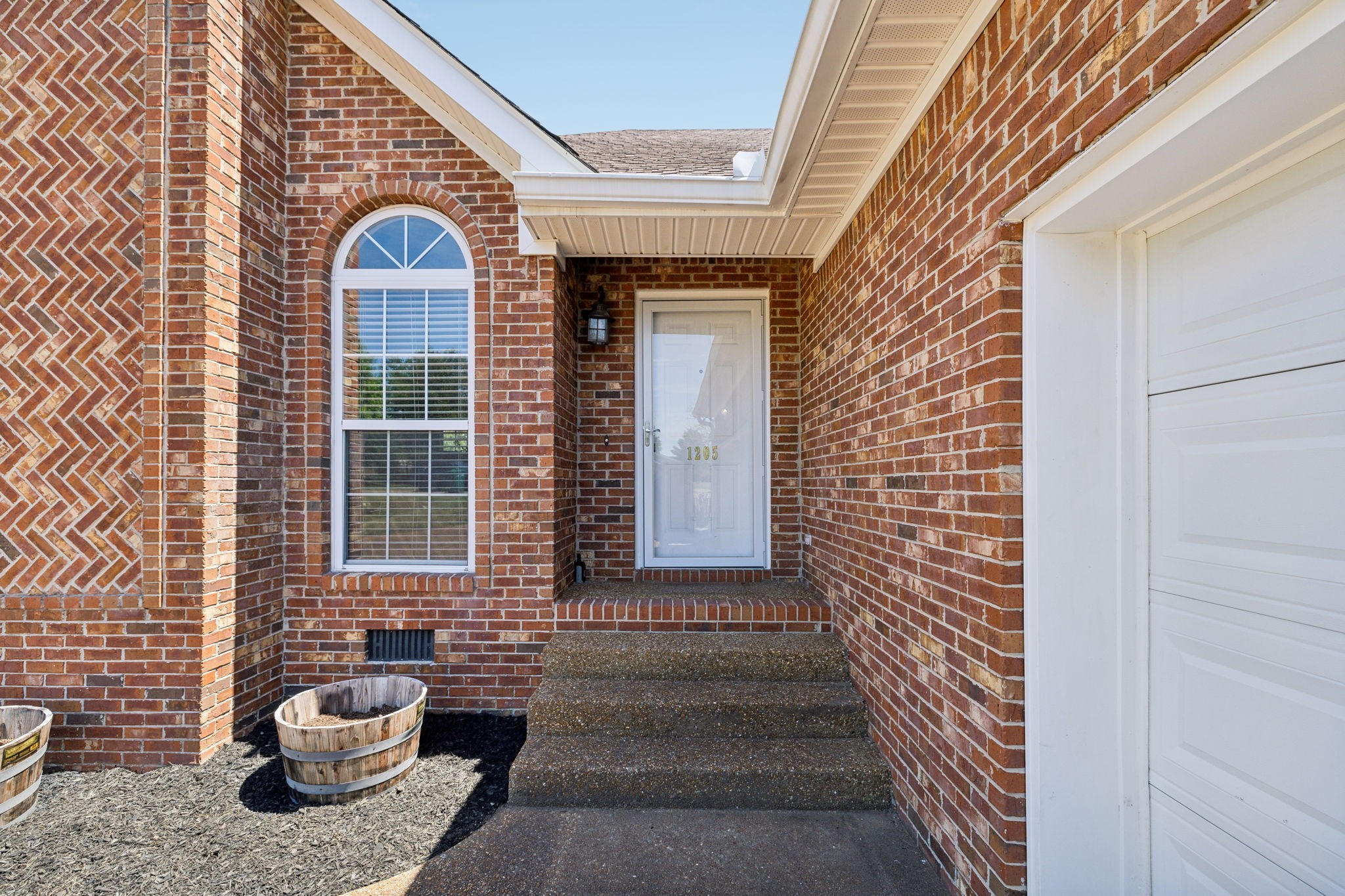 Image 5 of 37 For 8968 98th Avenue