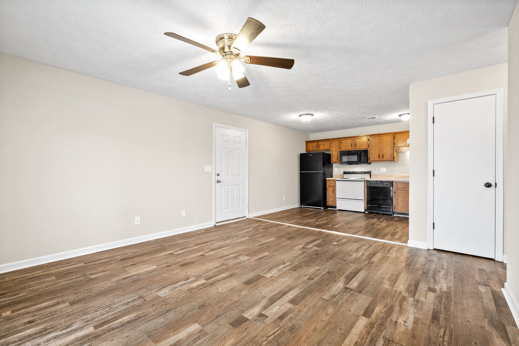 Image 6 of 75 For 7665 96th Avenue Road