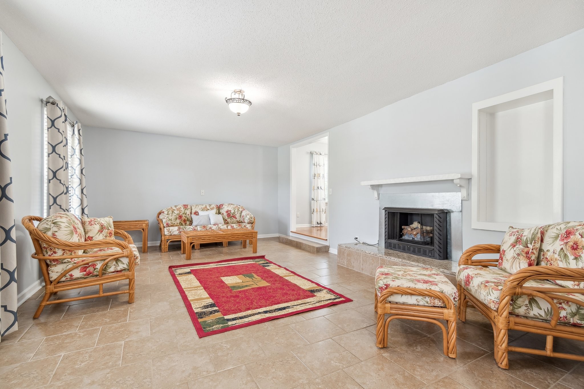 Image 8 of 15 For 3342 Crandon Drive