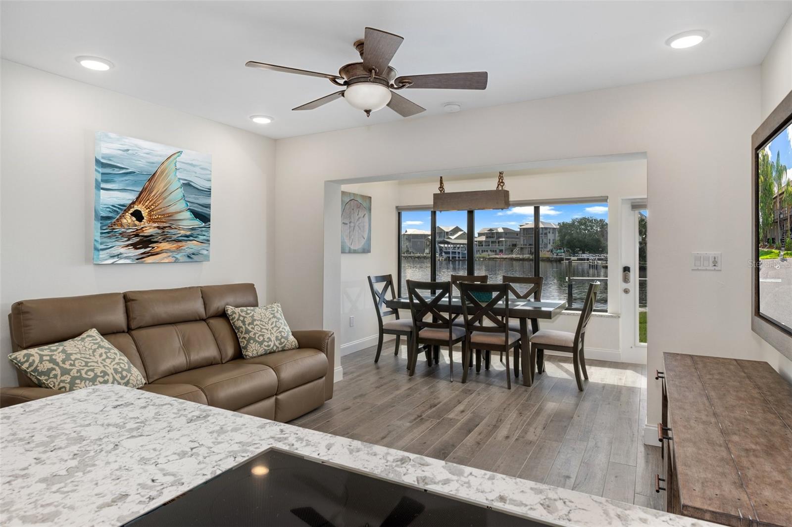 Image 10 of 33 For 5215 Swiftwater Way 3