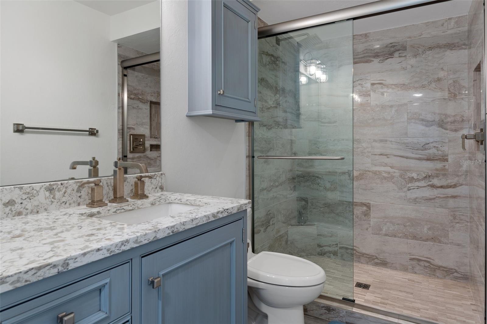 Image 16 of 33 For 5215 Swiftwater Way 3