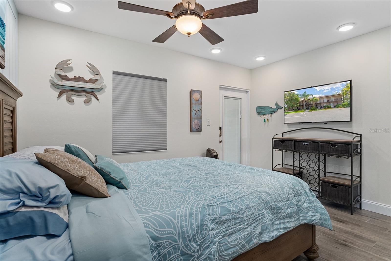 Image 20 of 33 For 5215 Swiftwater Way 3
