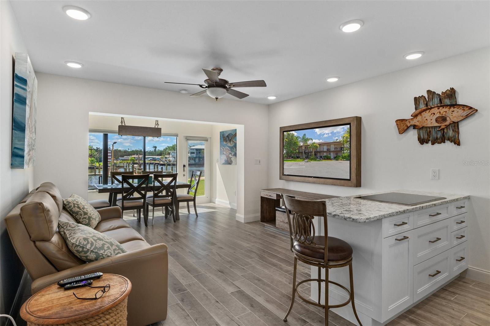 Image 9 of 33 For 5215 Swiftwater Way 3