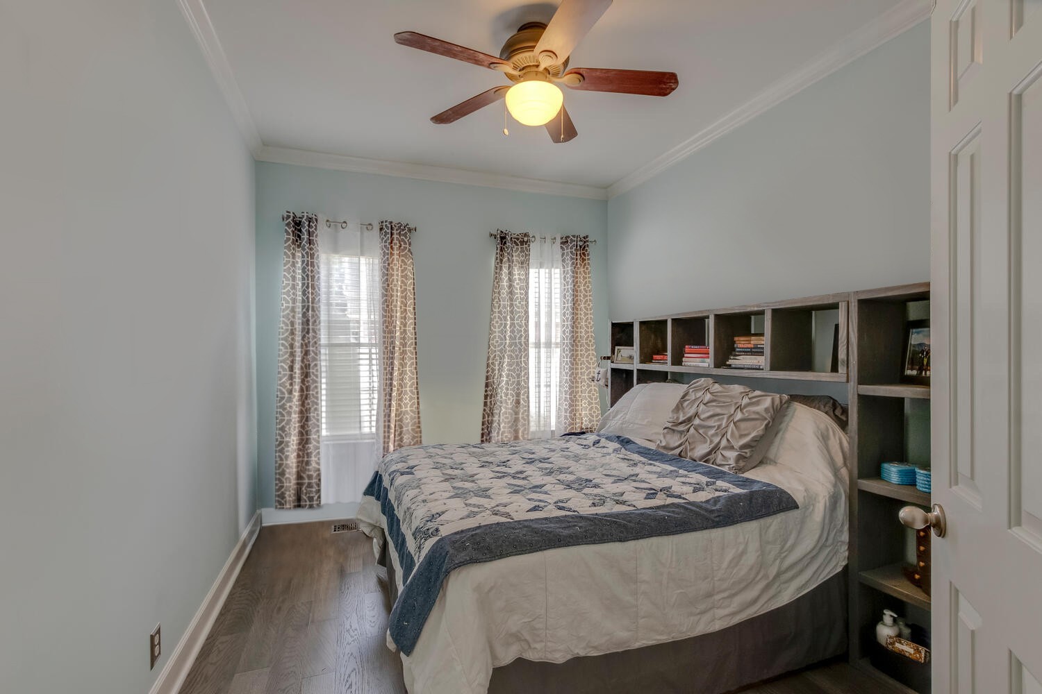 Image 11 of 42 For 8393 110th Street