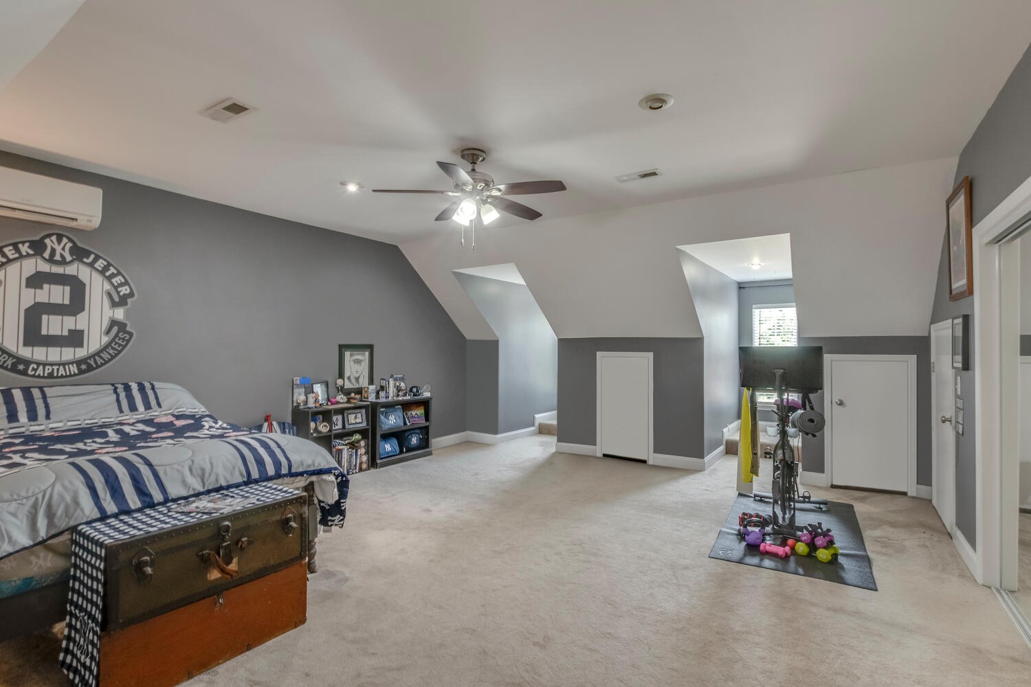Image 15 of 42 For 8393 110th Street
