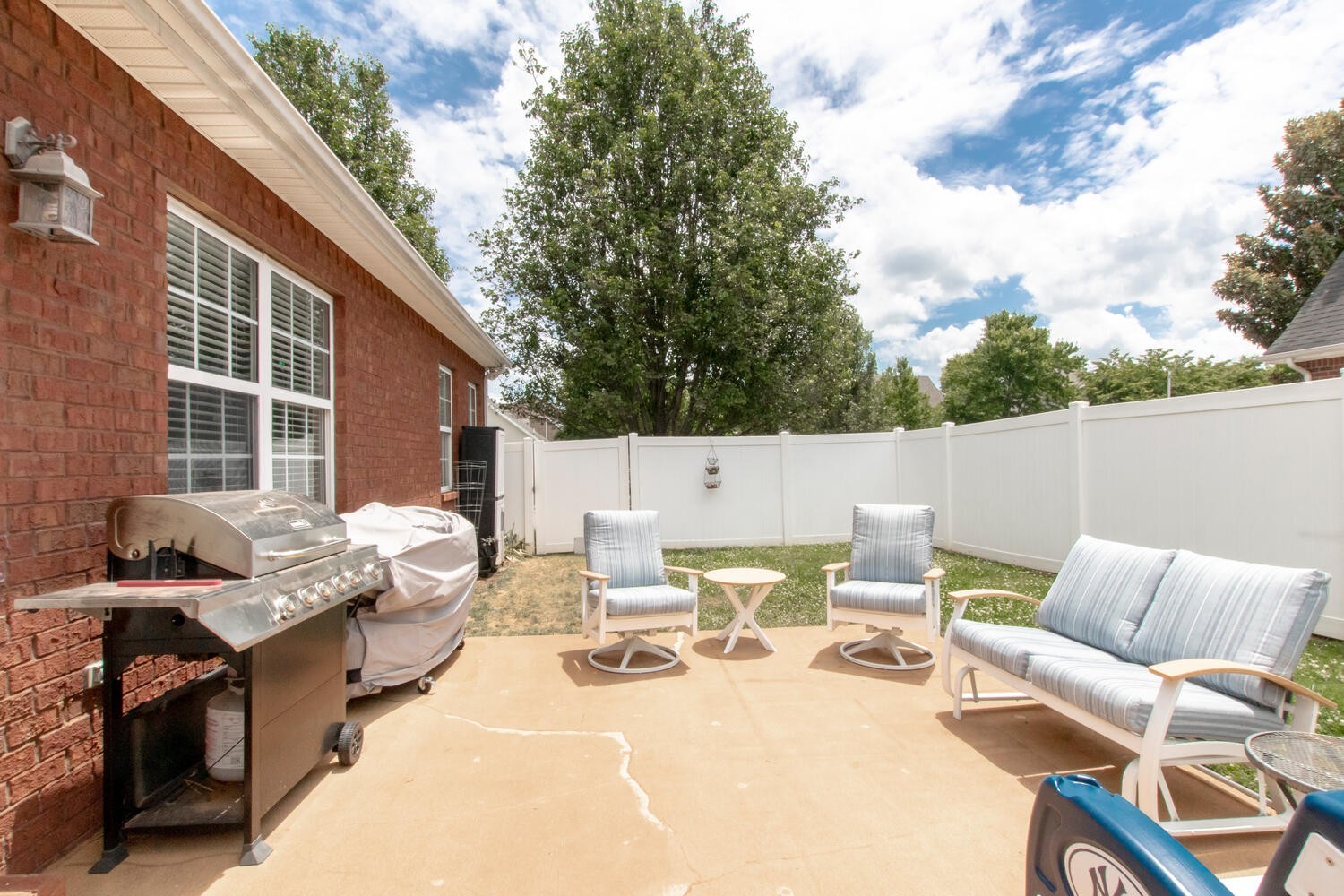 Image 17 of 42 For 8393 110th Street