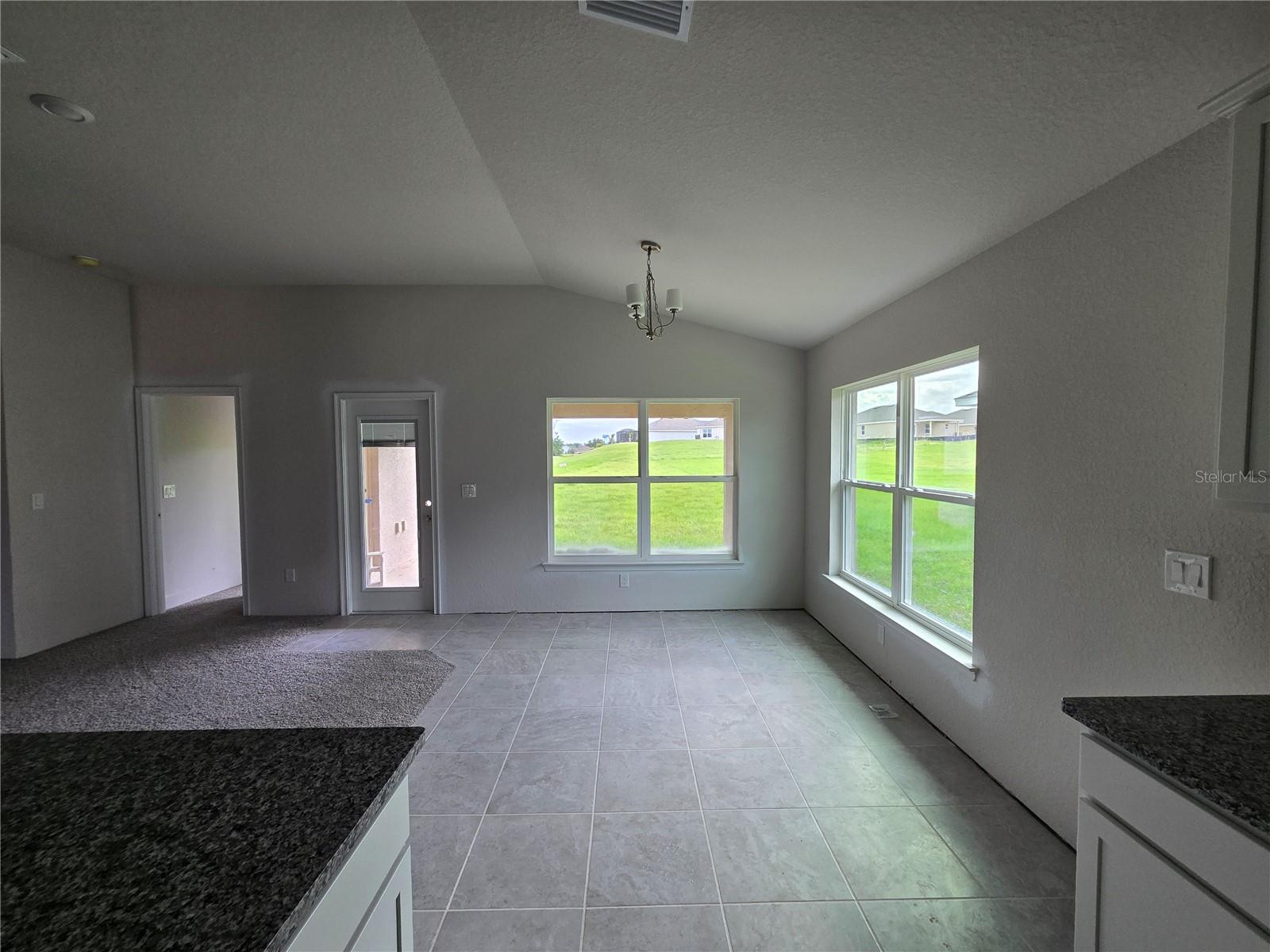 Image 12 of 39 For 310 Rexford Drive