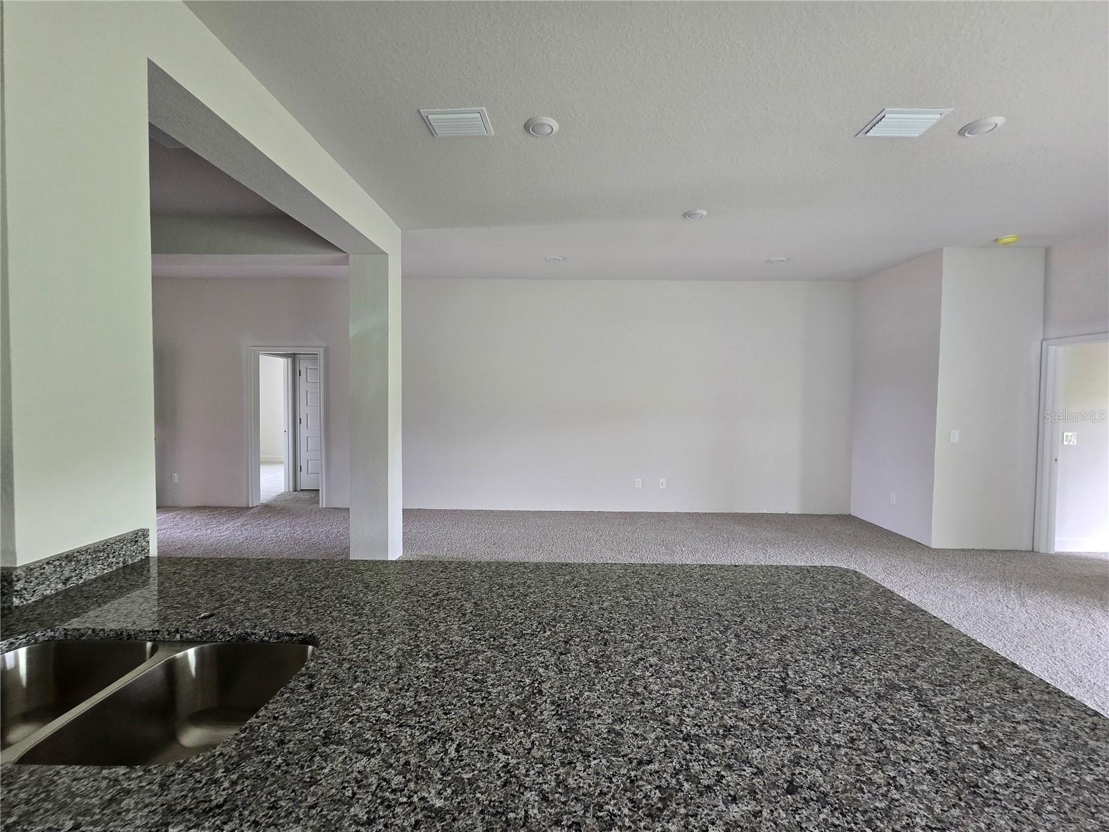 Image 13 of 39 For 310 Rexford Drive