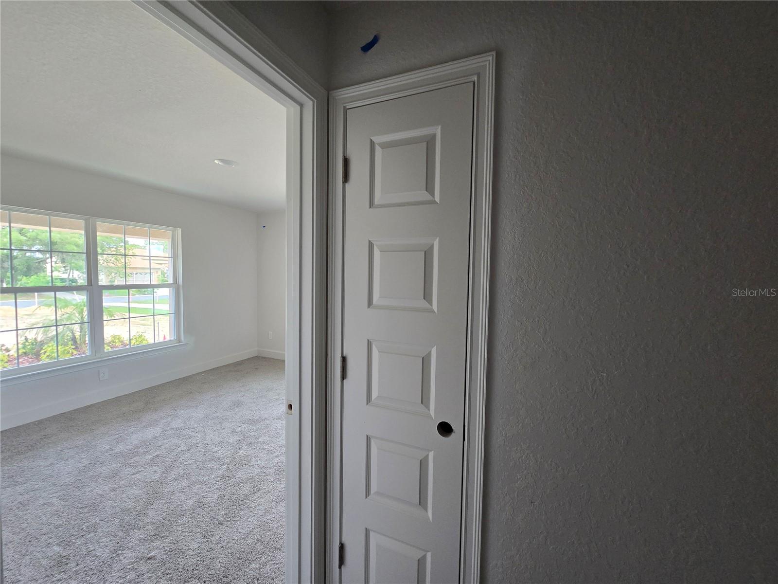 Image 18 of 39 For 310 Rexford Drive