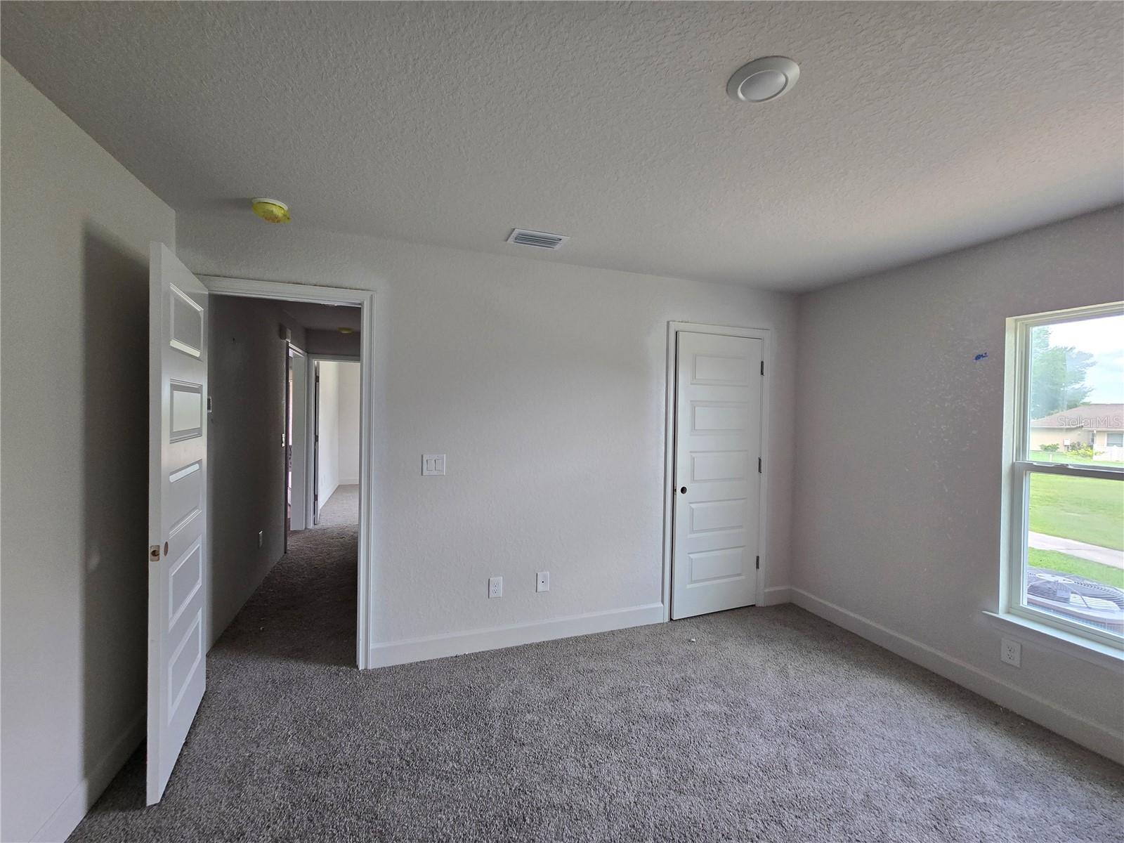 Image 21 of 39 For 310 Rexford Drive