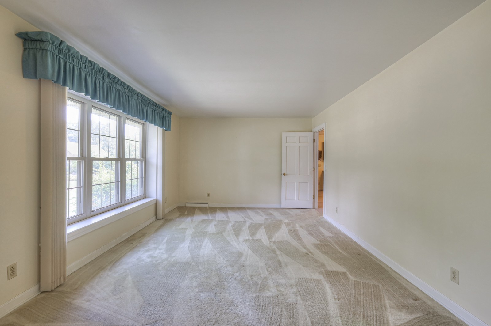 Image 12 of 35 For 9300 161st Street